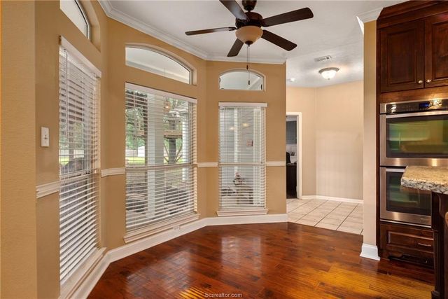 4421 Ledgestone Trail, College Station, TX 77845
