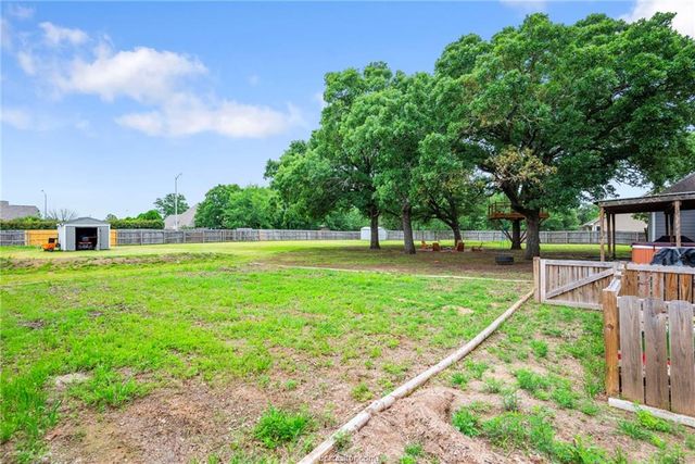4421 Ledgestone Trail, College Station, TX 77845