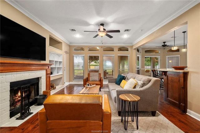 4421 Ledgestone Trail, College Station, TX 77845