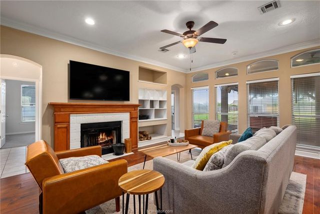 4421 Ledgestone Trail, College Station, TX 77845
