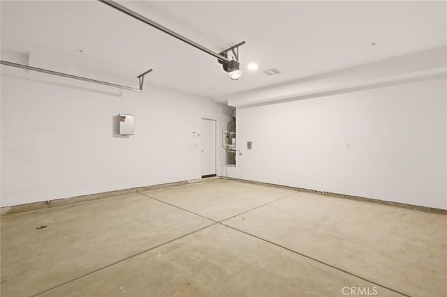 10665 Alborz Ct., Riverside, CA 92505