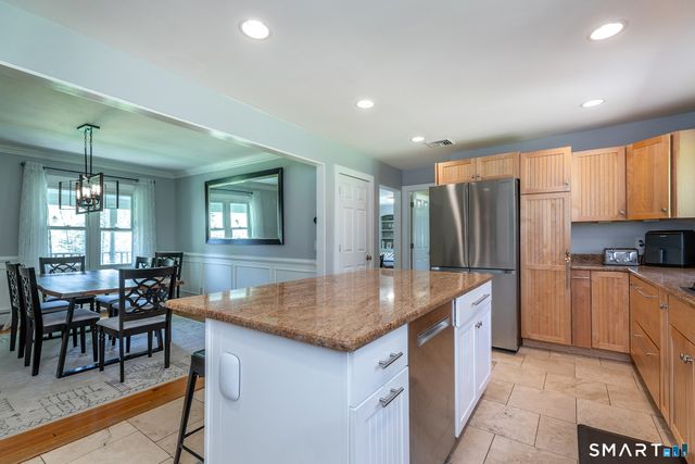 16 Hall Lane, New Milford, CT 06755