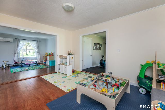 16 Hall Lane, New Milford, CT 06755