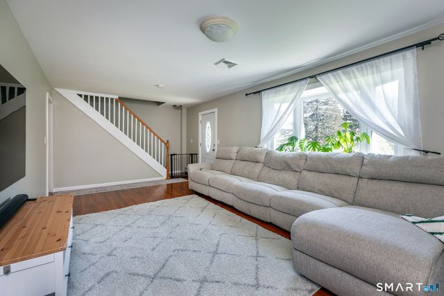 16 Hall Lane, New Milford, CT 06755