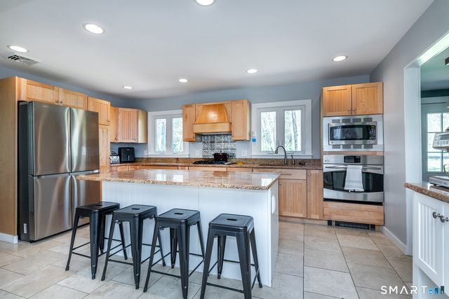 16 Hall Lane, New Milford, CT 06755