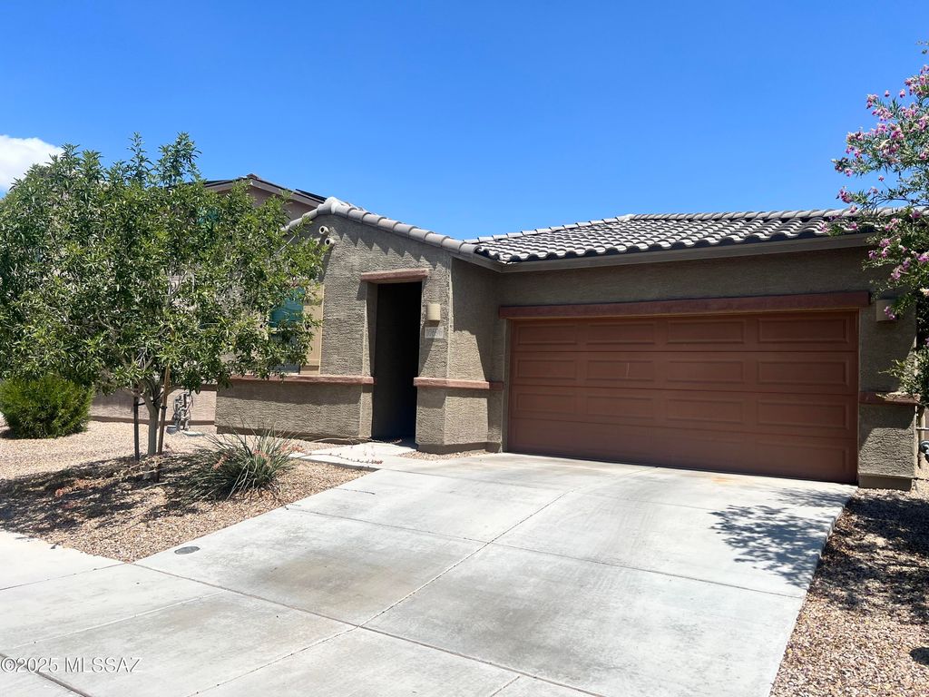 10696 W Chestnut Street, Marana, AZ 85653