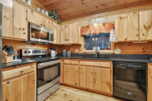 97 Doyle Carder Parkway, Cherry Log, GA 30522