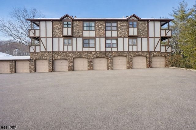 10 Heritage Dr C, Chatham Twp., NJ 07928