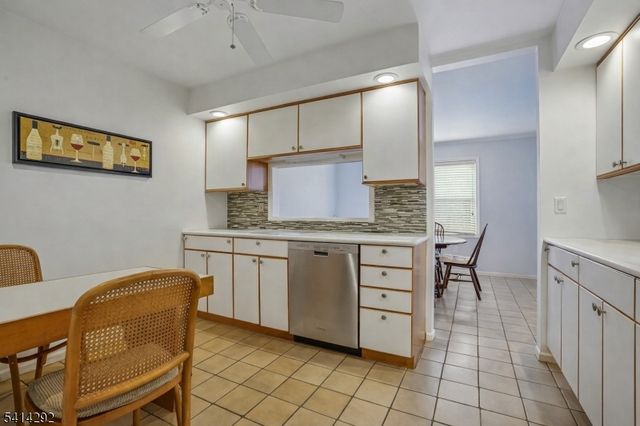 10 Heritage Dr C, Chatham Twp., NJ 07928