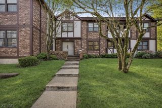 10 Heritage Dr C, Chatham Twp., NJ 07928