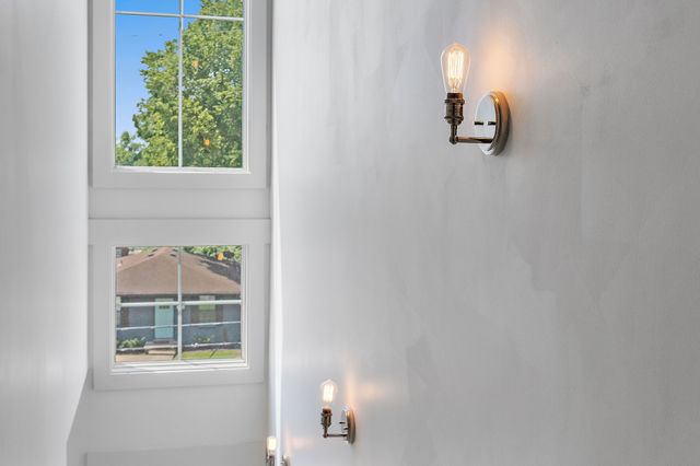 1027 E Trinity Ln Apt 5, Nashville, TN 37216