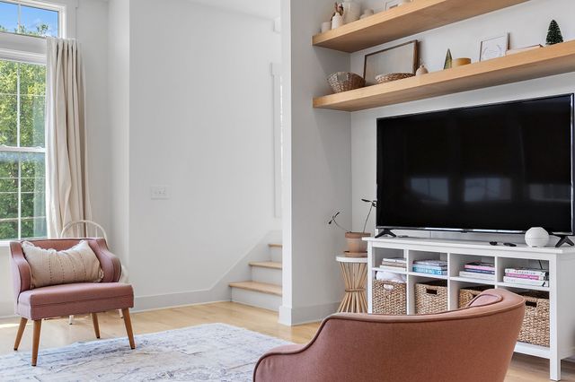 1027 E Trinity Ln Apt 5, Nashville, TN 37216