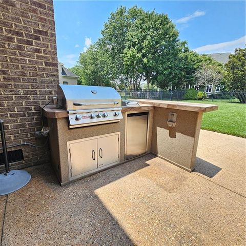 3119 Summerhouse DR, Suffolk, VA 23435