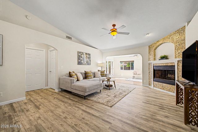 15207 E SHOOT OUT Plaza, Fountain Hills, AZ 85268
