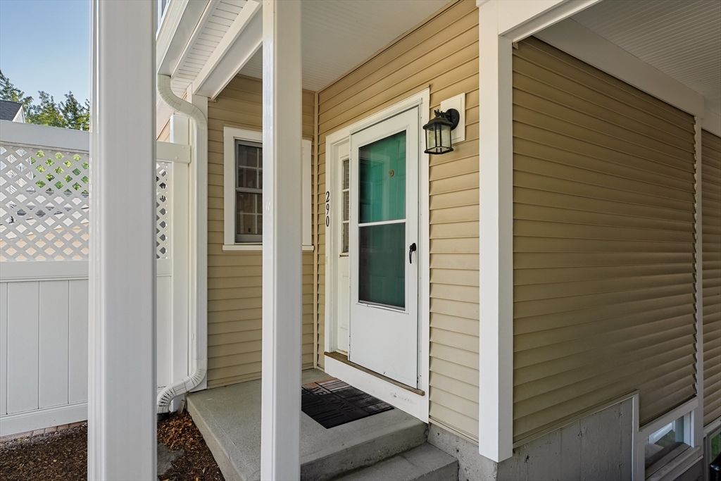 290 Allerton Commons Ln 290, Braintree, MA 02184