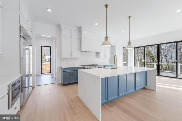 731 ELLSWORTH AVE, Great Falls, VA 22066