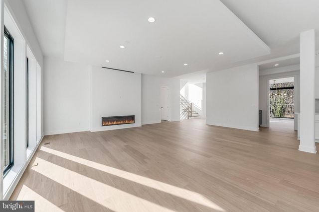 731 ELLSWORTH AVE, Great Falls, VA 22066