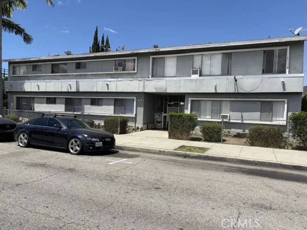 7015 Rugby, Huntington Park, CA 90255