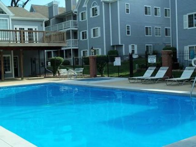 4009 S Crysler Avenue 38 apt 2, Independence, MO 64055