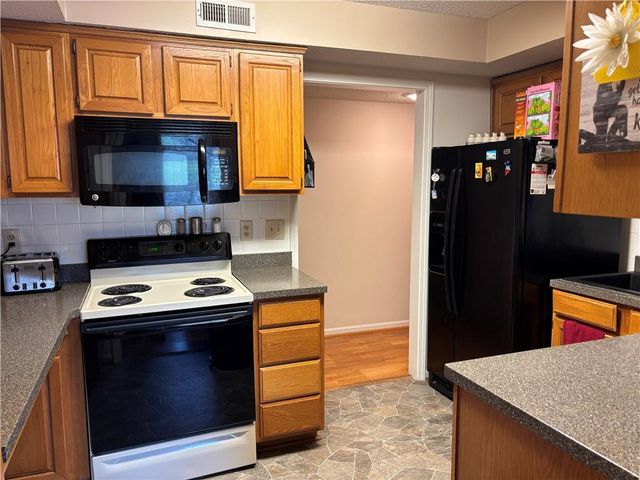 4009 S Crysler Avenue 38 apt 2, Independence, MO 64055