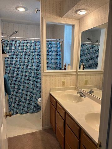 4009 S Crysler Avenue 38 apt 2, Independence, MO 64055