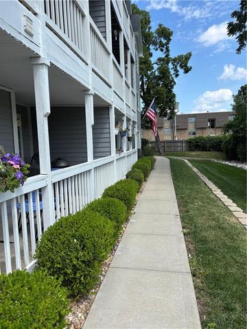 4009 S Crysler Avenue 38 apt 2, Independence, MO 64055