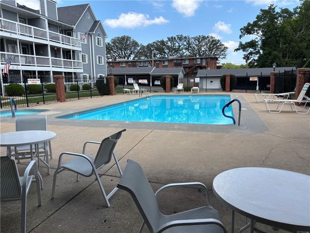 4009 S Crysler Avenue 38 apt 2, Independence, MO 64055