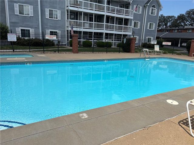 4009 S Crysler Avenue 38 apt 2, Independence, MO 64055