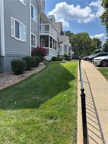 4009 S Crysler Avenue 38 apt 2, Independence, MO 64055
