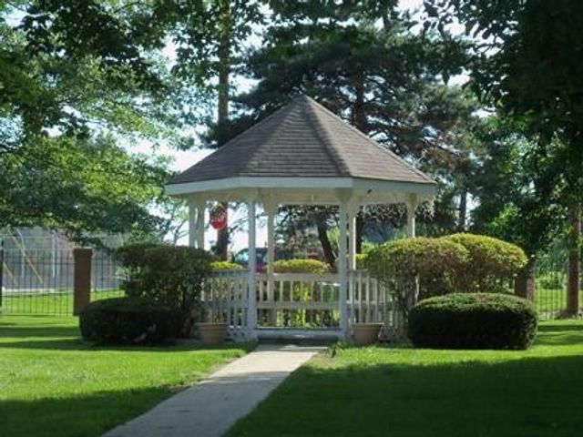 4009 S Crysler Avenue 38 apt 2, Independence, MO 64055