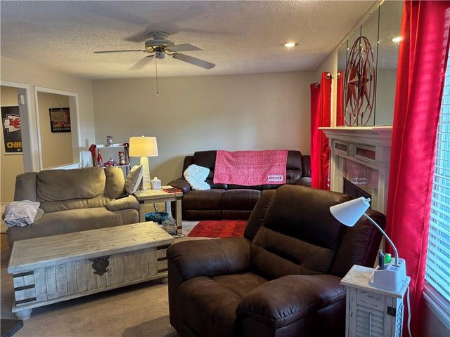 4009 S Crysler Avenue 38 apt 2, Independence, MO 64055