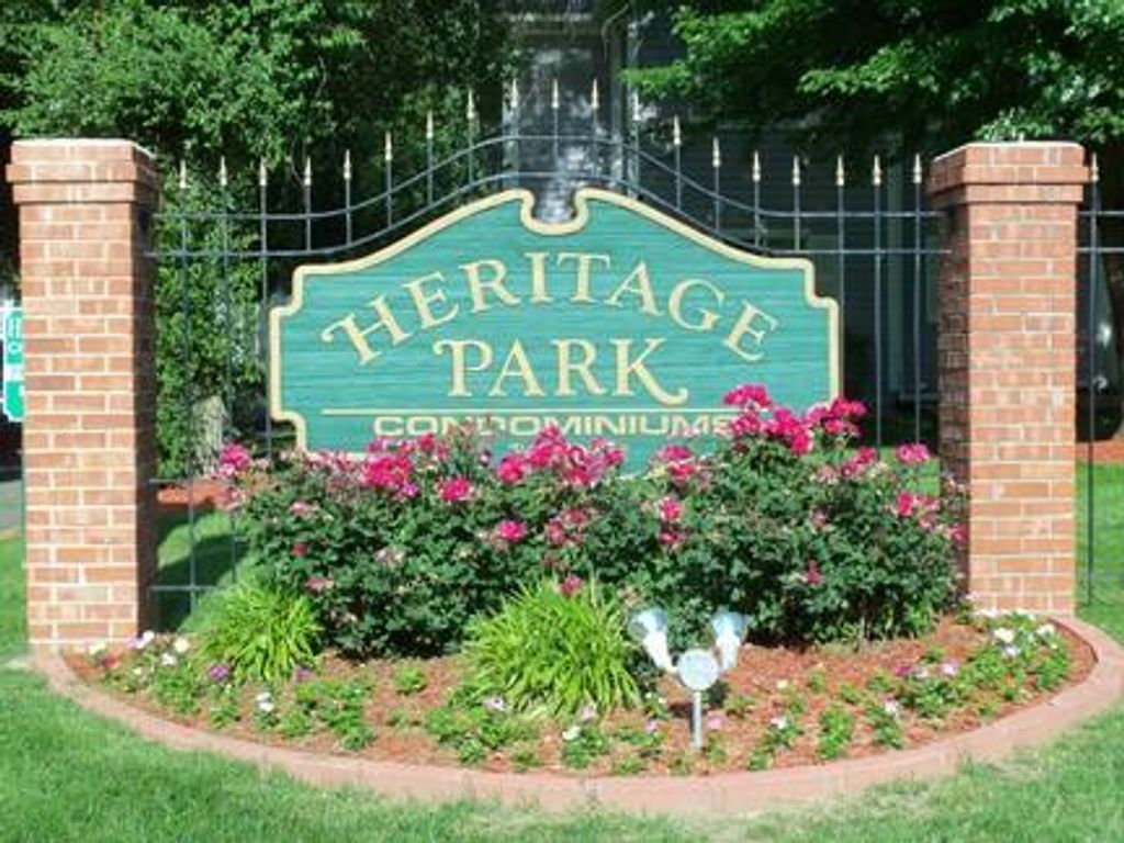 4009 S Crysler Avenue 38 apt 2, Independence, MO 64055