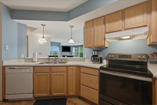 3027 Stratton Way, Madison, WI 53719