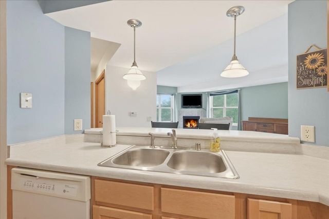 3027 Stratton Way, Madison, WI 53719