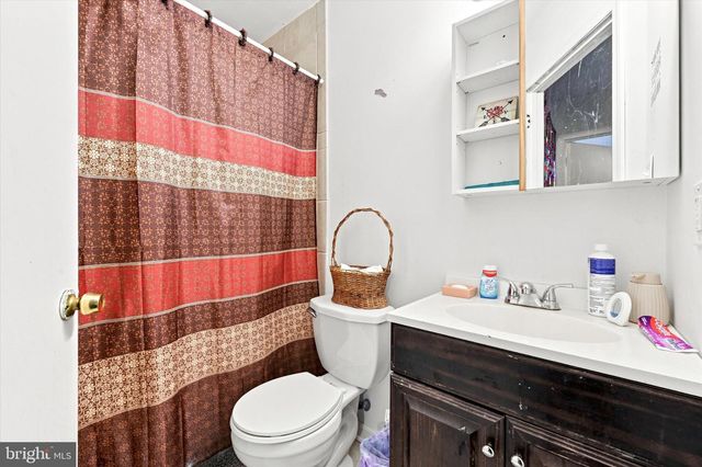 2245 DICKENS TER, Newark, DE 19702