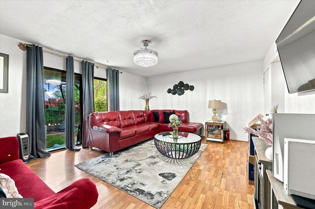2245 DICKENS TER, Newark, DE 19702