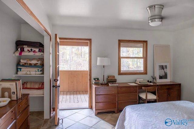 2073 County Road 213, Florence, AL 35633