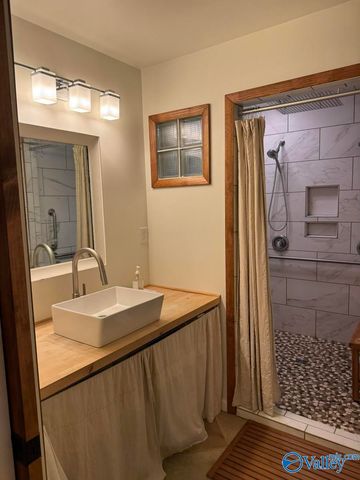 2073 County Road 213, Florence, AL 35633