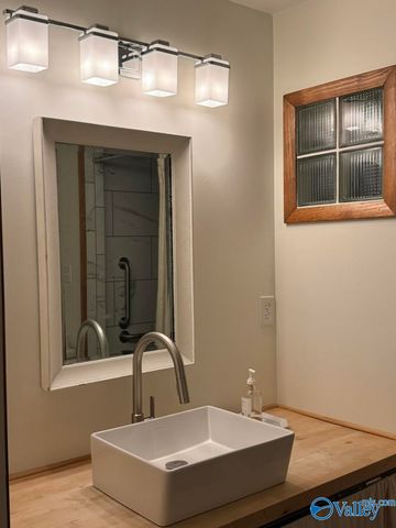 2073 County Road 213, Florence, AL 35633