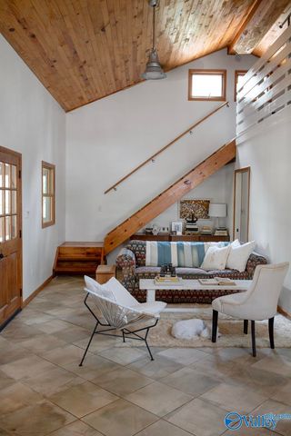 2073 County Road 213, Florence, AL 35633