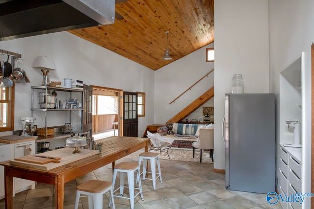 2073 County Road 213, Florence, AL 35633