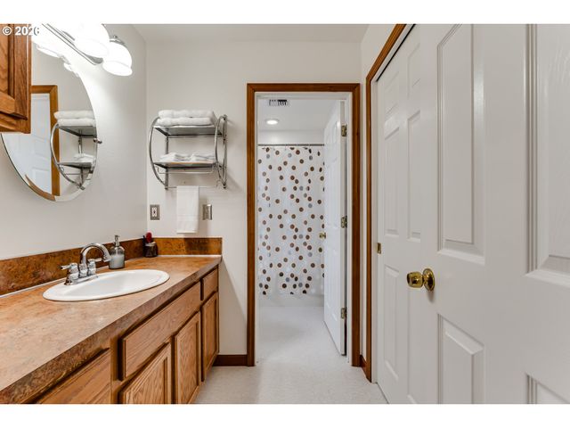 110 CALUMET Ave, Eugene, OR 97404