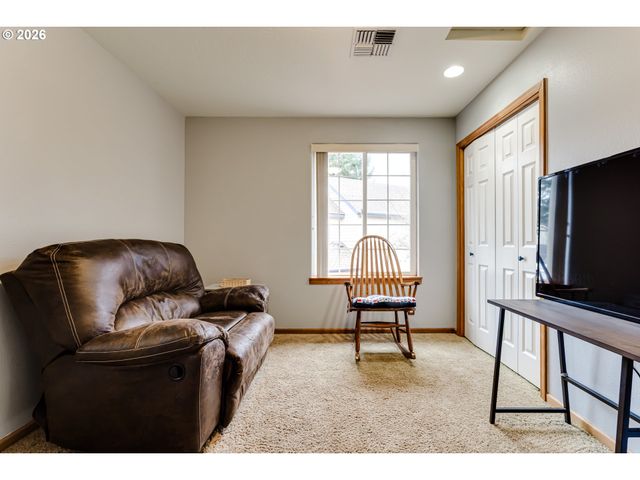 110 CALUMET Ave, Eugene, OR 97404