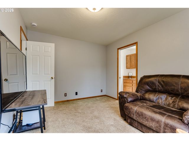 110 CALUMET Ave, Eugene, OR 97404