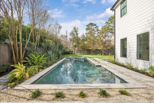 4219 Alba Road, Houston, TX 77018