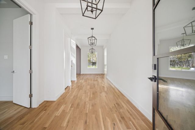 4219 Alba Road, Houston, TX 77018