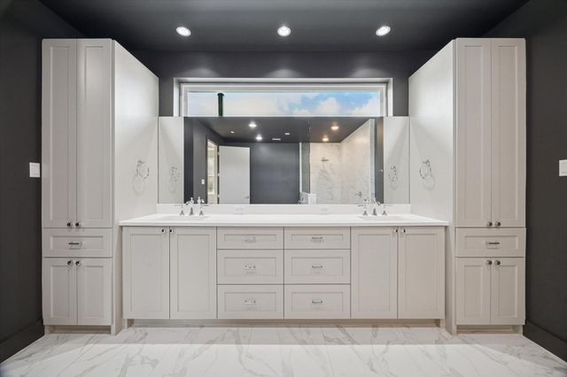 4219 Alba Road, Houston, TX 77018