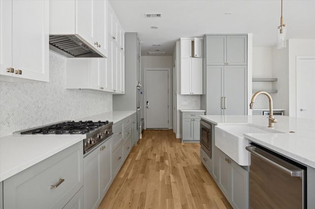 4219 Alba Road, Houston, TX 77018