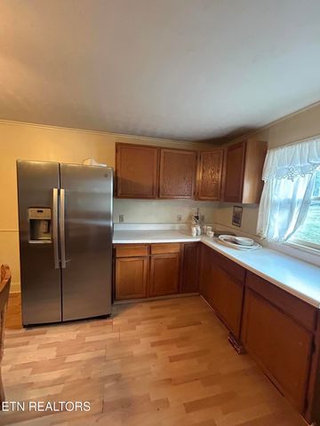 610 Bennett Street St, Sweetwater, TN 37874
