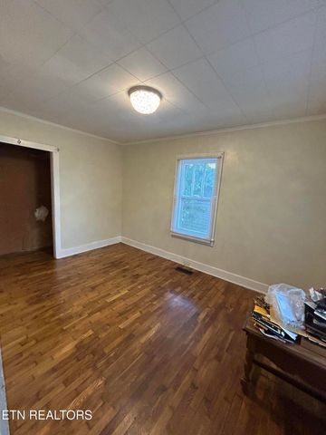 610 Bennett Street St, Sweetwater, TN 37874